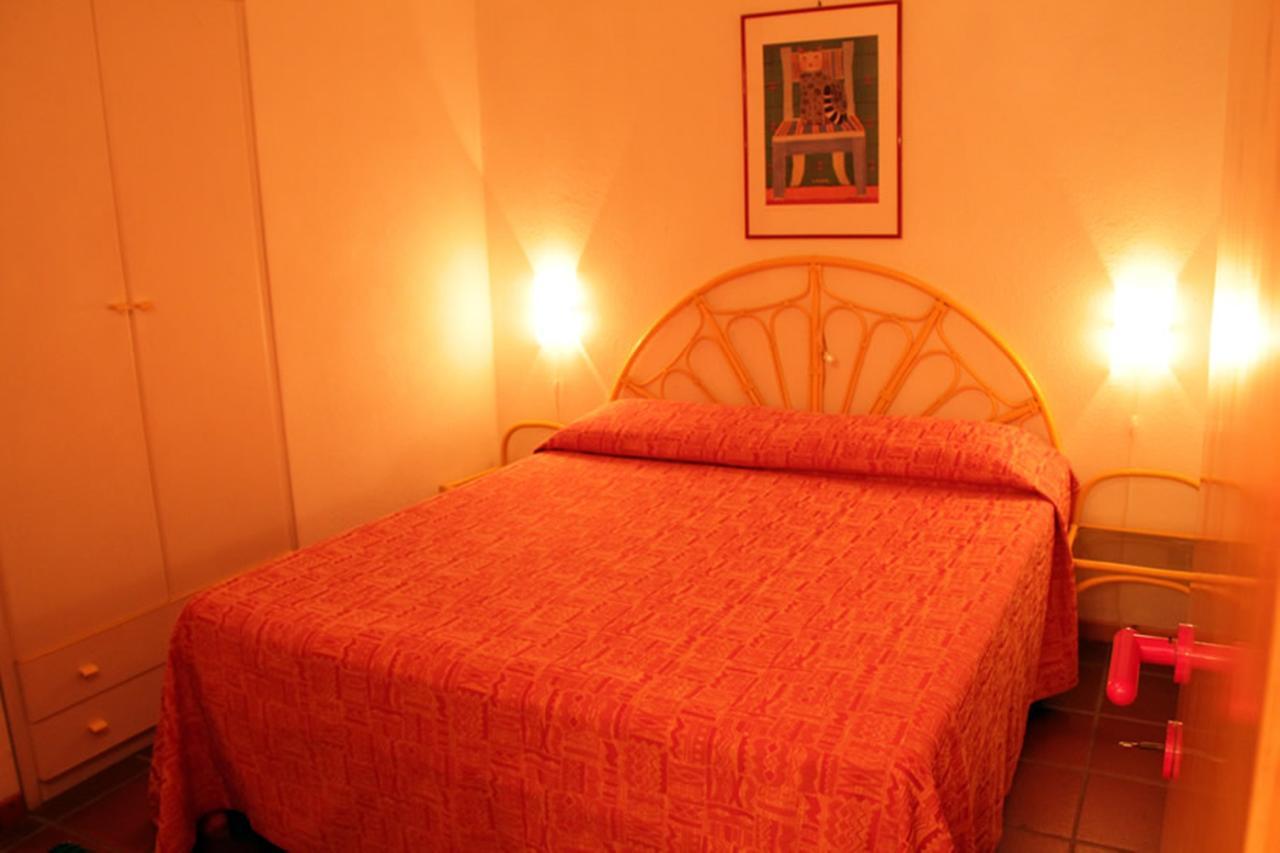 Residence Portolaconia Appartamenti Cannigione Phòng bức ảnh
