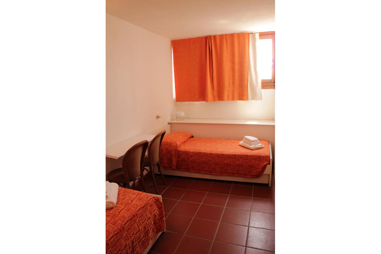 Residence Portolaconia Appartamenti Cannigione Phòng bức ảnh